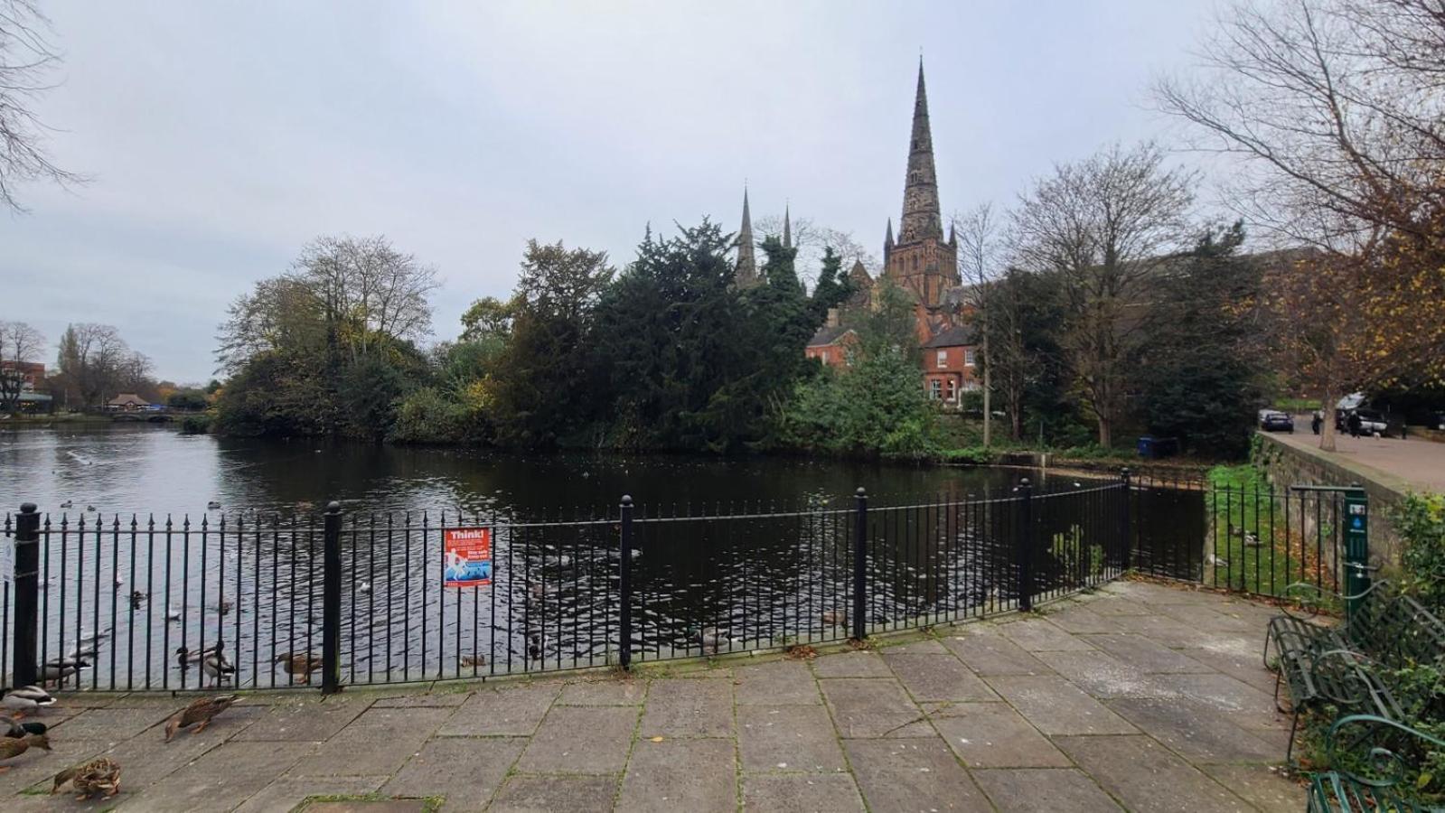 Samuels' A Duplex Apartment By Spires Accommodation In Lichfield City Centre Exterior photo